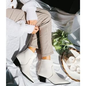 🆕️Apple Picking collection// white boot